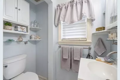 314 Highland St, Hamilton, MA 01982 - Photo 12