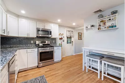 314 Highland St, Hamilton, MA 01982 - Photo 8