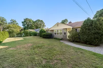 314 Highland St, Hamilton, MA 01982 - Photo 1