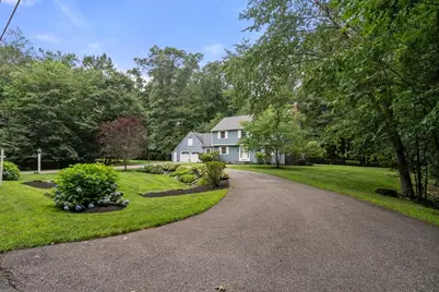 44 Ivy Lane, Sherborn, MA 01770 - Photo 2