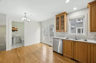 40 Myrtle St, Waltham, MA 02453 - Photo 10