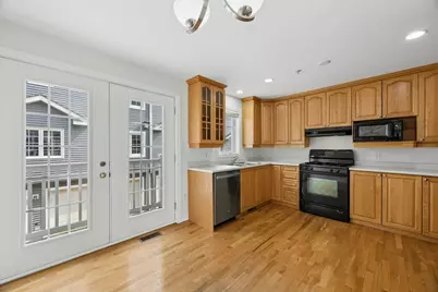40 Myrtle Street #3, Waltham, MA 02453 - Photo 8