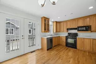 40 Myrtle St, Waltham, MA 02453 - Photo 8