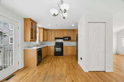 40 Myrtle Street #3, Waltham, MA 02453 - Photo 6