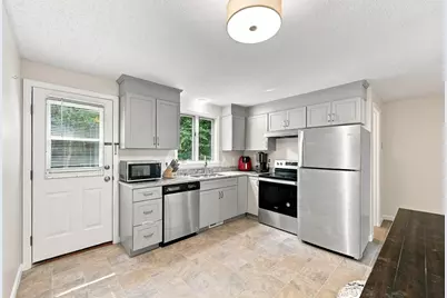 720 Russell Rd #C, Westfield, MA 01085 - Photo 10