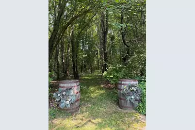 869 S Main Street #869, Bellingham, MA 02019 - Photo 2