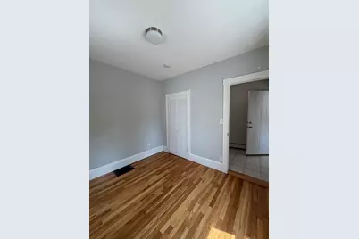 30 Valley St #1, Everett, MA 02149 - Photo 4