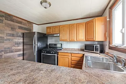24 Belleville Rd, New Bedford, MA 02745 - Photo 12
