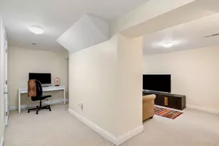 40 Ansonia Rd, Boston, MA 02132 - Photo 30