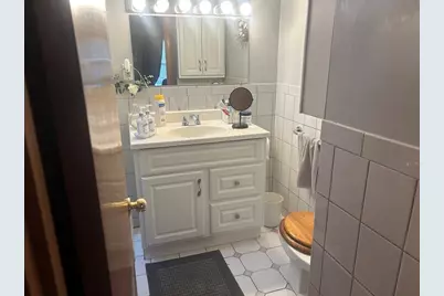 28 Gosnold St, New Bedford, MA 02740 - Photo 12