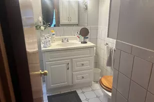28 Gosnold St, New Bedford, MA 02740 - Photo 12
