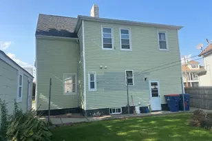 28 Gosnold St, New Bedford, MA 02740 - Photo 2