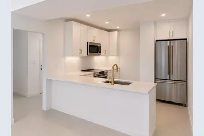 820 Hyde Park Ave. #202, Boston, MA 02136 - Photo 2