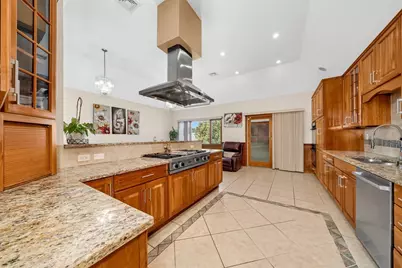 33 Tedford Ave, Revere, MA 02151 - Photo 8