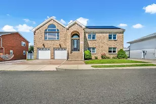 33 Tedford Ave, Revere, MA 02151 - Photo 1
