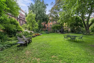 8 Dartmouth Street #5, Boston, MA 02116 - Photo 16