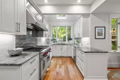 292 Clinton Rd, Brookline, MA 02445 - Photo 12