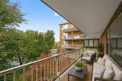 145 Pinckney St #525, Boston, MA 02114 - Photo 2