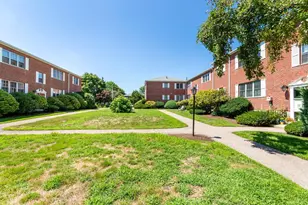 173 Lake Shore Rd, Boston, MA 02135 - Photo 36