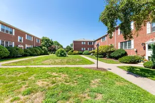173 Lake Shore Rd, Boston, MA 02135 - Photo 36