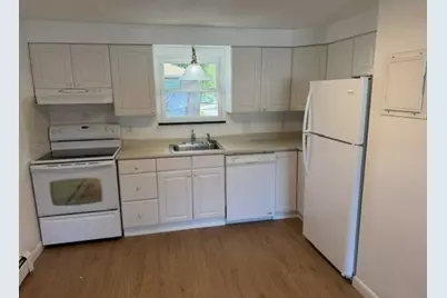 189 River St #4, Waltham, MA 02453 - Photo 2
