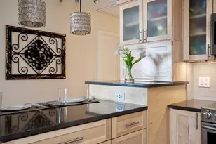 566 Commonwealth Ave, Boston, MA 02215 - Photo 10