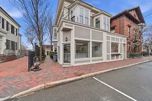 68 Pleasant St, Newburyport, MA 01950 - Photo 20