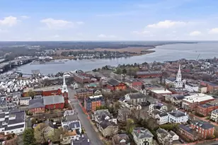 68 Pleasant St, Newburyport, MA 01950 - Photo 24