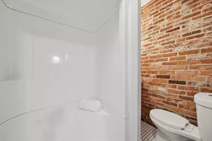 68 Pleasant St, Newburyport, MA 01950 - Photo 12