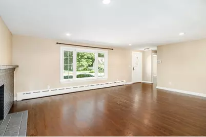 32 Knowlton Street, Hamilton, MA 01982 - Photo 4