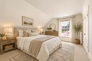 98 Pleasant St, Franklin, MA 02038 - Photo 16