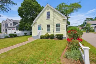 98 Pleasant St, Franklin, MA 02038 - Photo 18