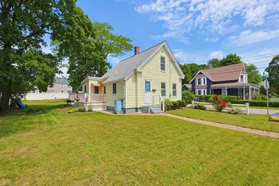 98 Pleasant St, Franklin, MA 02038 - Photo 22