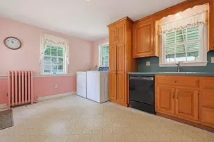 98 Pleasant St, Franklin, MA 02038 - Photo 6