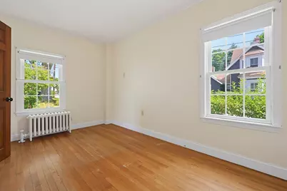 98 Pleasant St, Franklin, MA 02038 - Photo 10