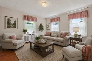 98 Pleasant St, Franklin, MA 02038 - Photo 16