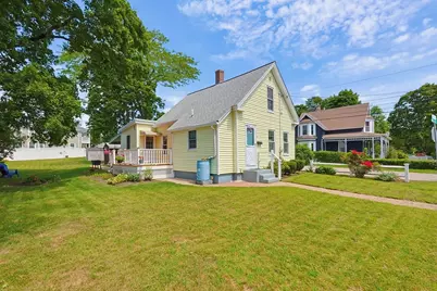 98 Pleasant St, Franklin, MA 02038 - Photo 20