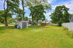 98 Pleasant St, Franklin, MA 02038 - Photo 26