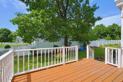 98 Pleasant St, Franklin, MA 02038 - Photo 24