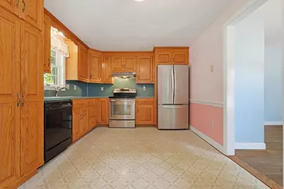 98 Pleasant St, Franklin, MA 02038 - Photo 2