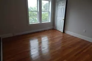 131 Orchard St, Somerville, MA 02144 - Photo 4