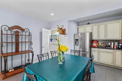 81 5th Ave, Lowell, MA 01854 - Photo 10