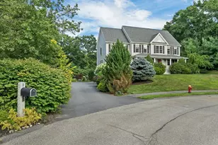 8 Hemlock Ln, Groveland, MA 01834 - Photo 2