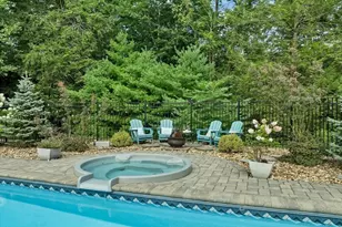 8 Hemlock Ln, Groveland, MA 01834 - Photo 4