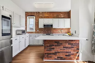 39 Kent St #5, Brookline, MA 02445 - Photo 4