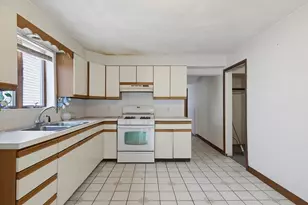 259 Havre St, Boston, MA 02128 - Photo 4