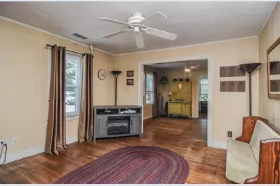 140 Mendon St, Hopedale, MA 01747 - Photo 6