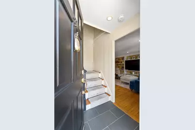 159 High St, Newburyport, MA 01950 - Photo 2