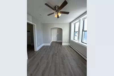 38 Boston St #11, Salem, MA 01970 - Photo 2