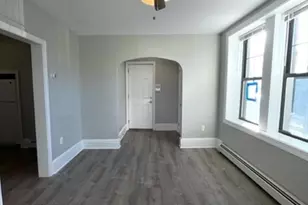 38 Boston St, Salem, MA 01970 - Photo 2